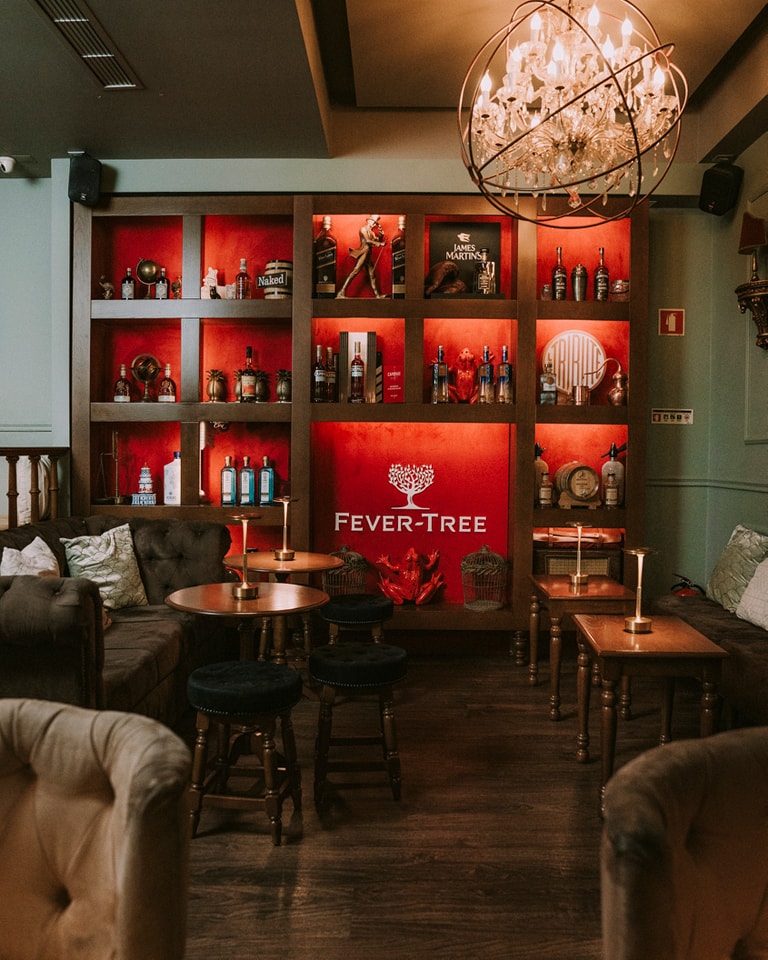red frog lisbon dress code Search