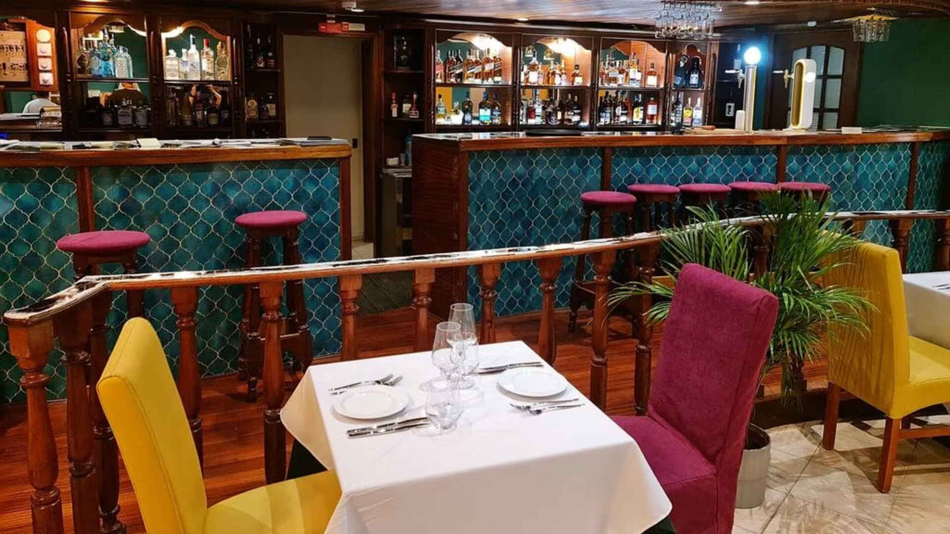 United Kitchens of India (Almancil) 