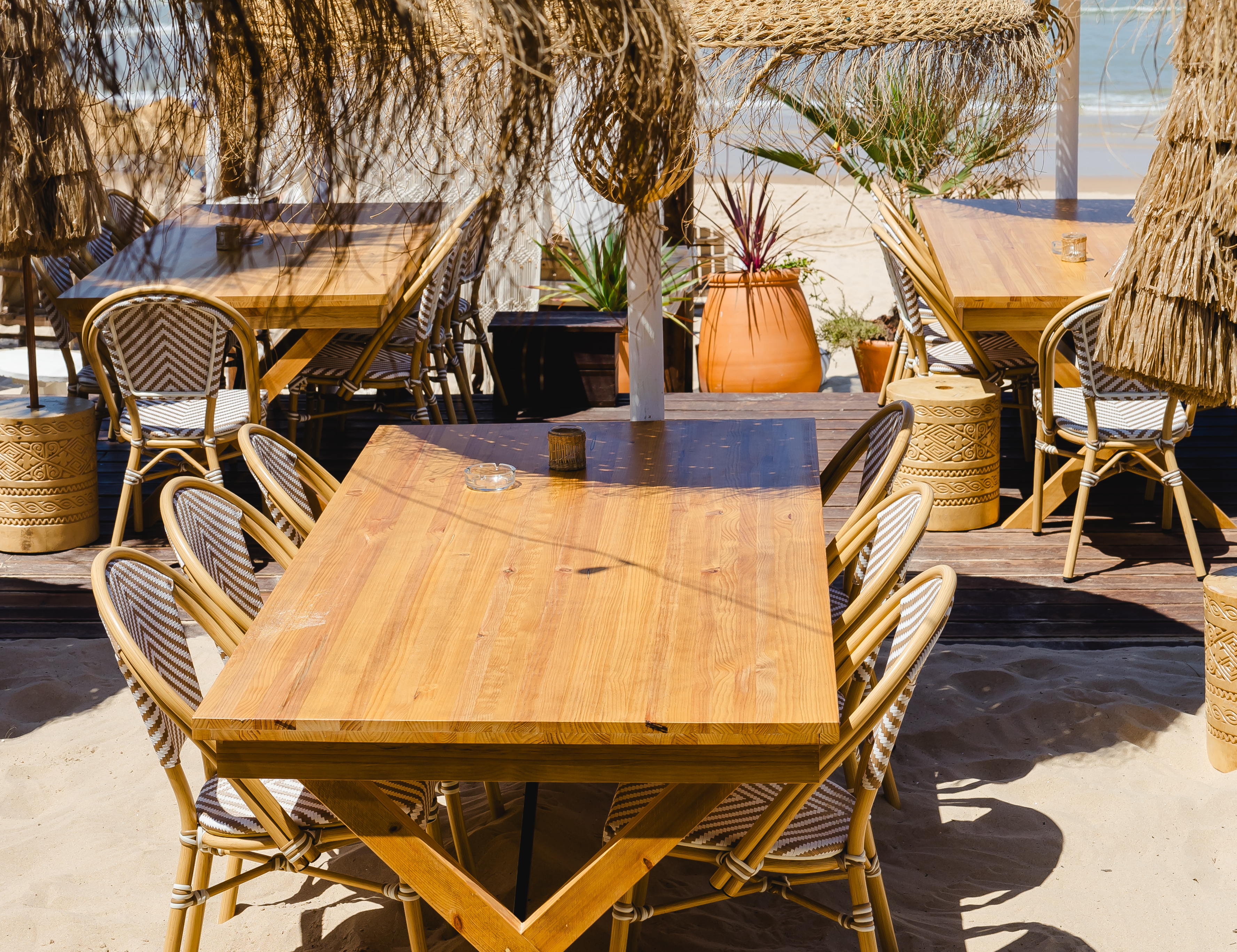 Beachfront tables 
