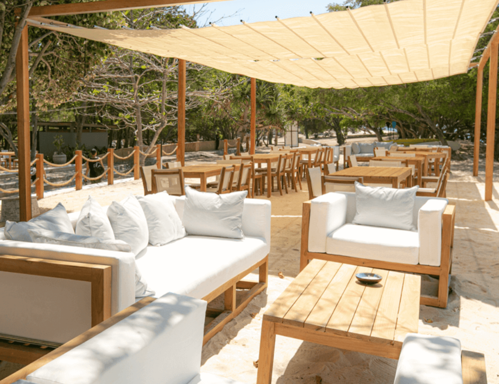 Santi Beach (Table)