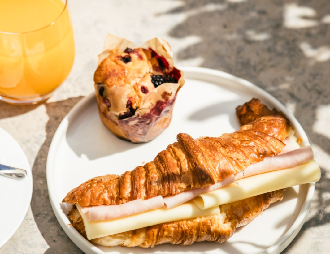 Breakfast 