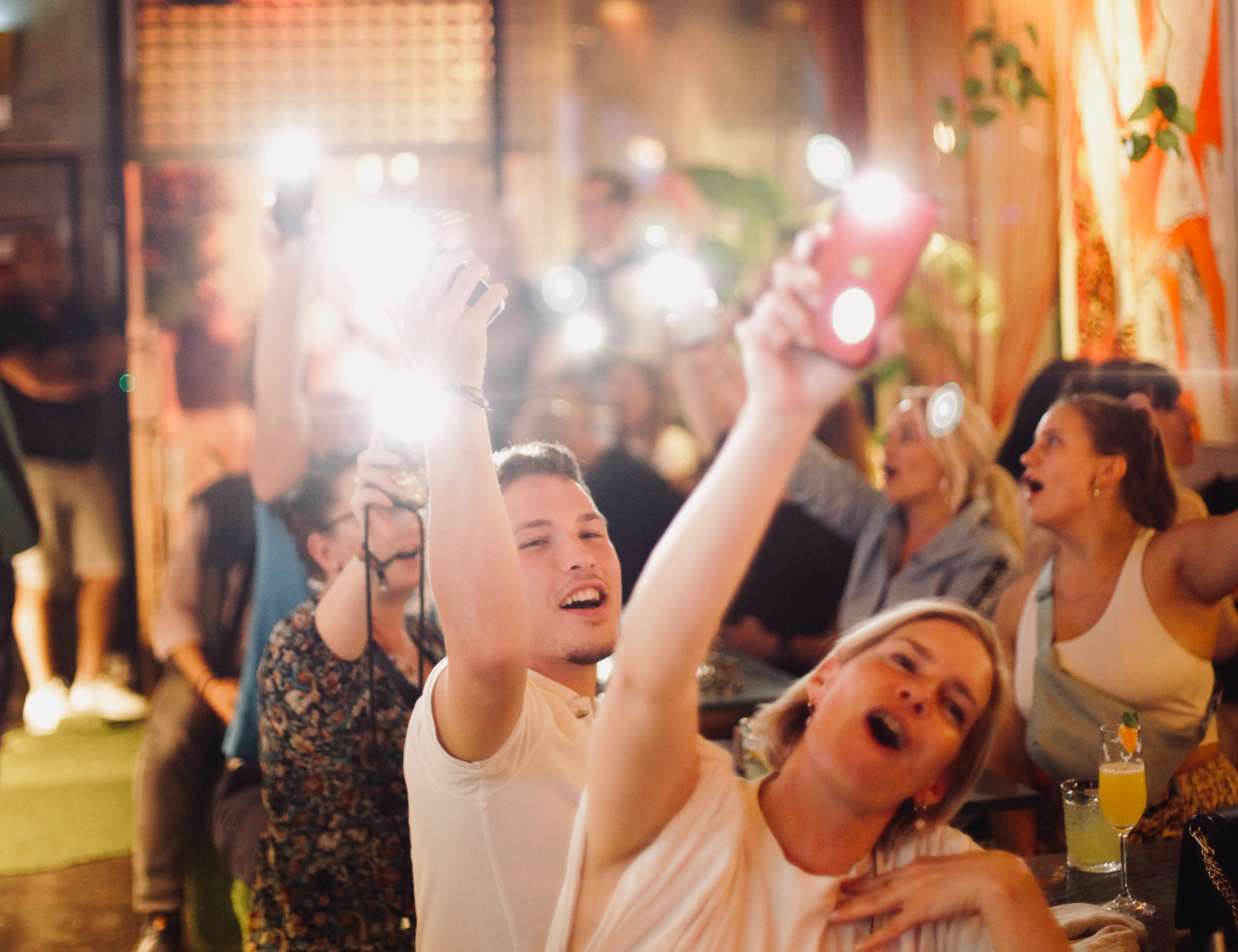 LIVE MUSIC