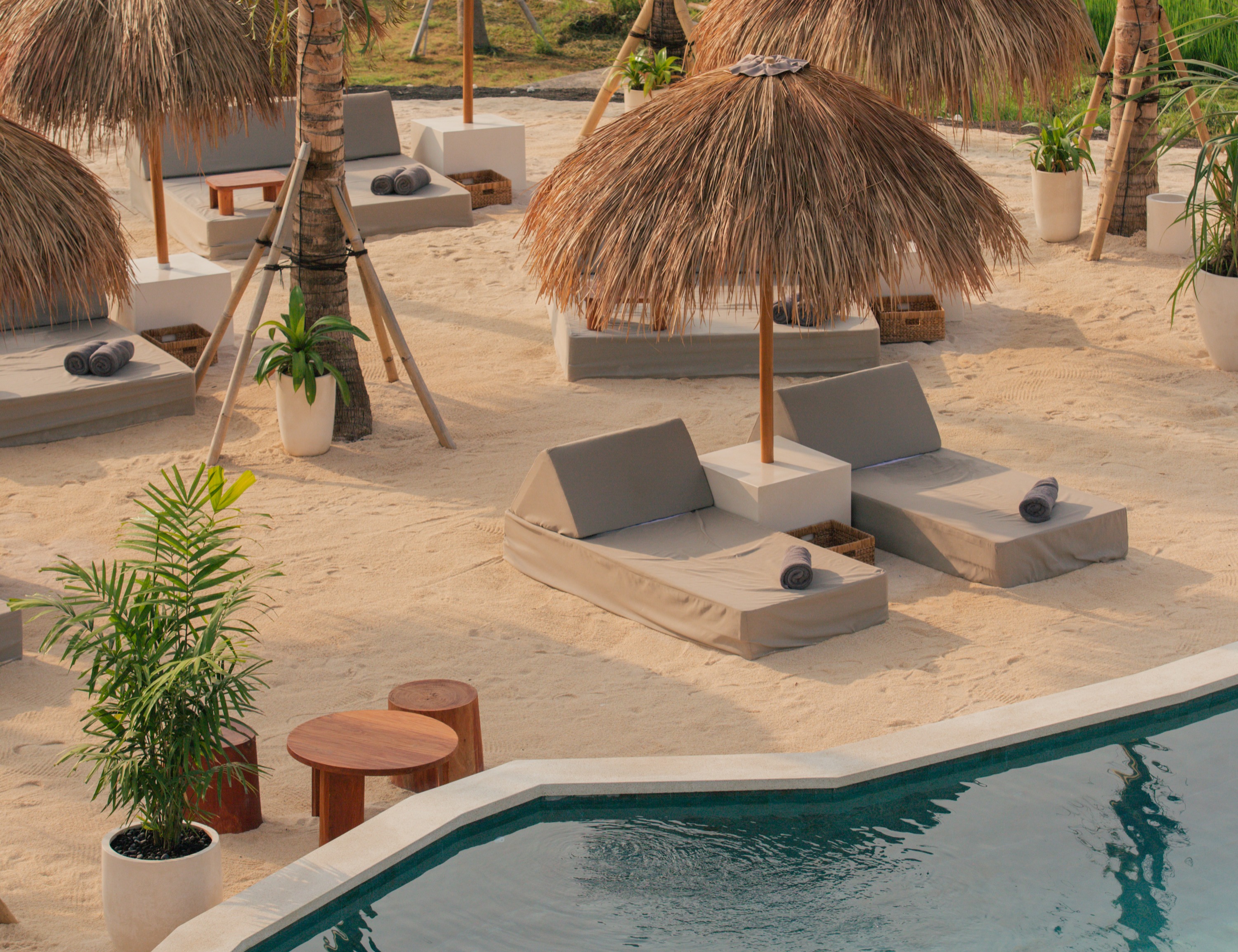 Le Bajo Pool Club